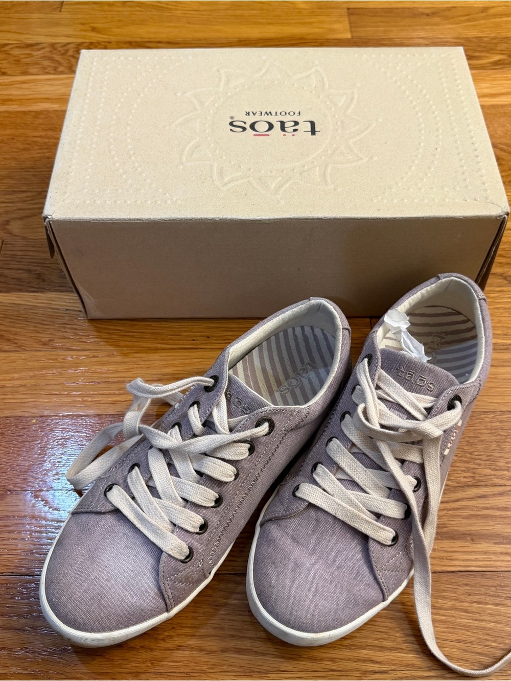 Taos Star Sneakers in Star Mauve/Lilac Canvas Shoes - US Womens Size 9.5 - Picture 5 of 9